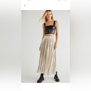 Metallic Pleated Skirt